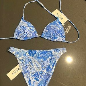 Grey bandit bikini, new with tags! Small bottom & medium top!